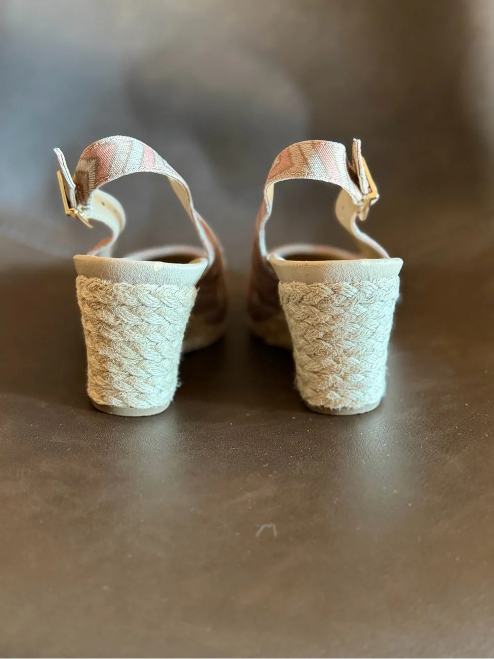 Vionic Pink Chevron Slingback Wedge Espadrilles Size 6.5 Like New